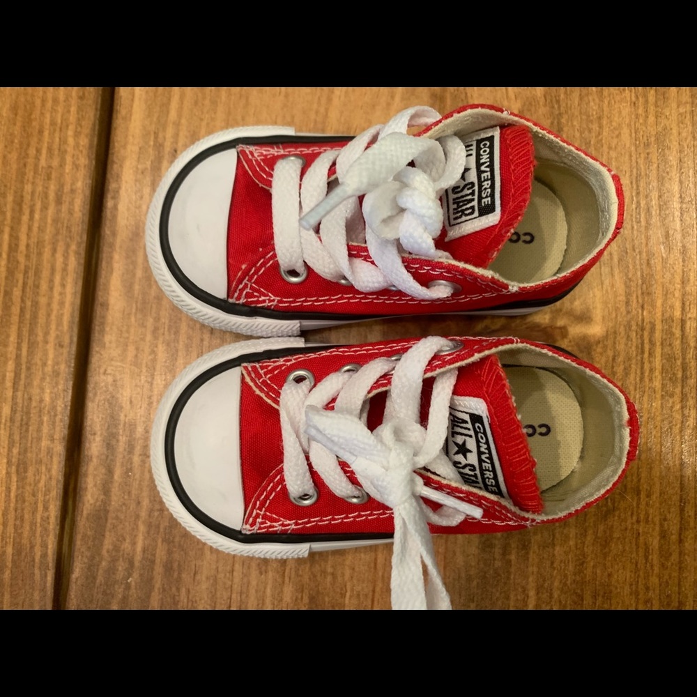 Toddler size 4 red converse